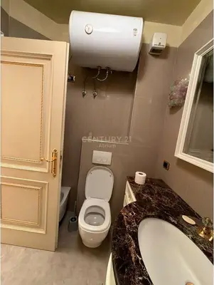 Apartament 2+1 me qera në Shkolla e Kuqe, Tiranë, 83 m². Foto 1 nga 10