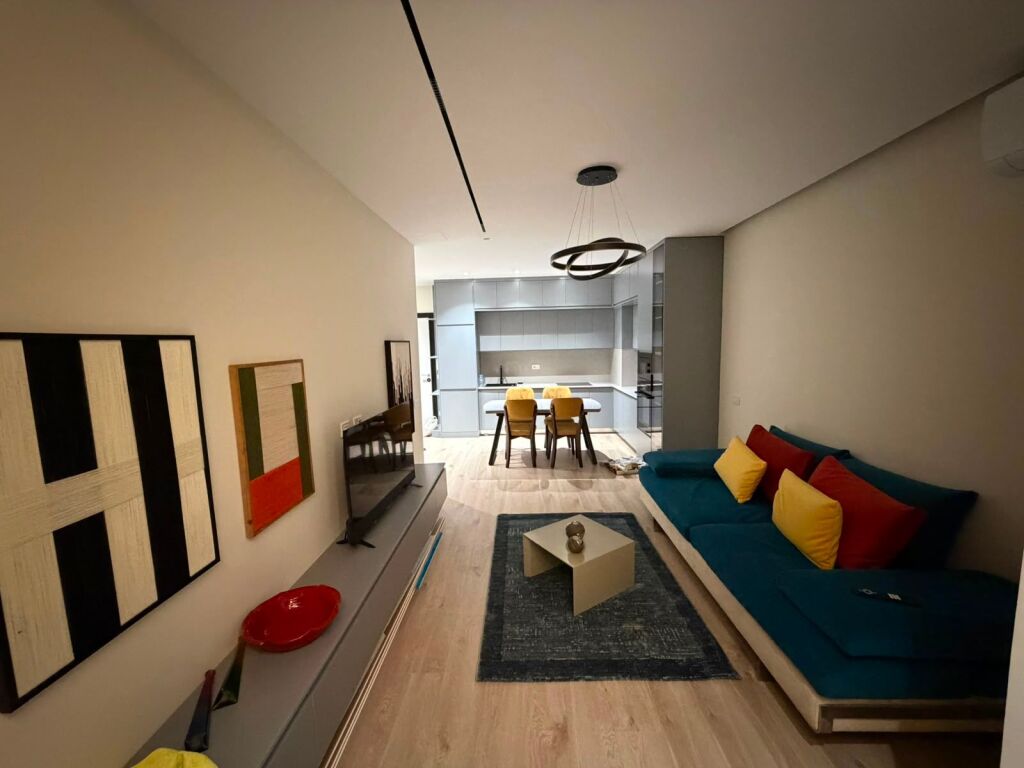 Apartment 1+1 for rent in Rruga Mine Peza, Tirana, 70 m². Photo 2 of 3