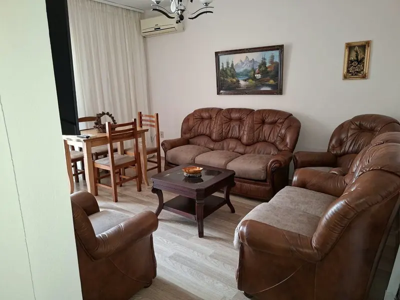 Apartament 1+1 me qera në Rruga Mihal Grameno, Tiranë, 53 m²