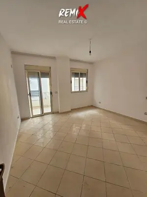 Apartment 2+1 for rent in Rruga Mujo Ulqinaku, Durrës, 120 m². Photo 5 of 9