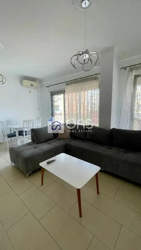 Appartamento 1+1 in affitto a Myslym Shyri, Tirana, 70 m²