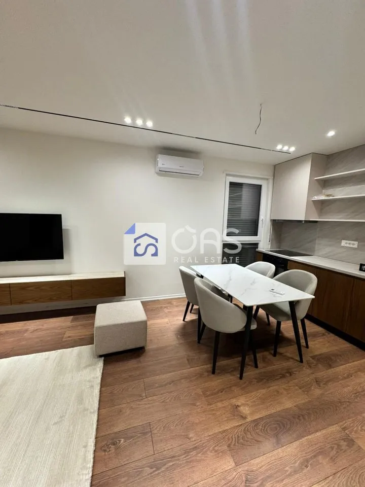 Appartamento 1+1 in affitto a Xhamlliku, Tirana, 50 m². Foto 1 di 3