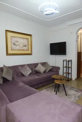 Casa indipendente 2+1 in affitto a Rruga Astrit Balluku, Tirana, 76 m². Foto 2 di 12