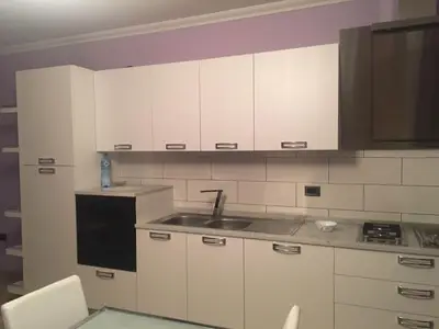 Appartamento 2+1 in affitto a Stacioni i Trenit, Tirana, 90 m². Foto 2 di 3