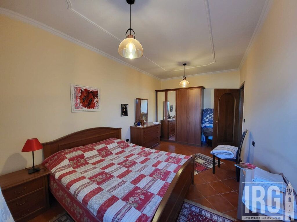 Apartament 2+1 me qera në Rruga e Elbasanit, Tiranë, 120 m². Foto 2 nga 3