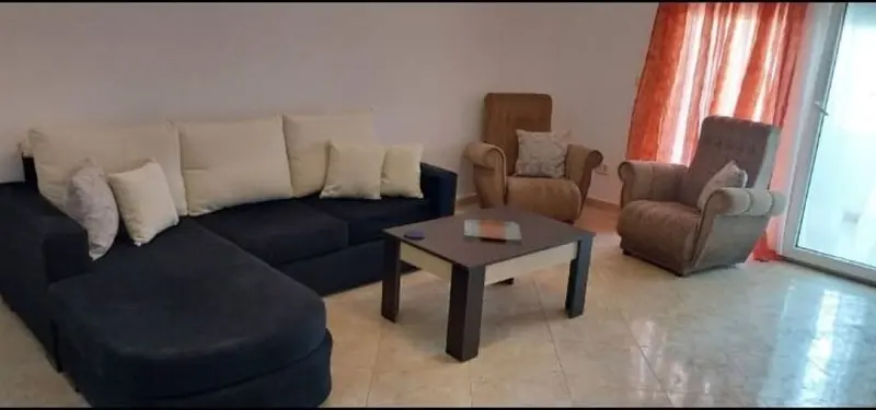 Apartament 2+1 me qera në Conad, Vlorë, 105 m²
