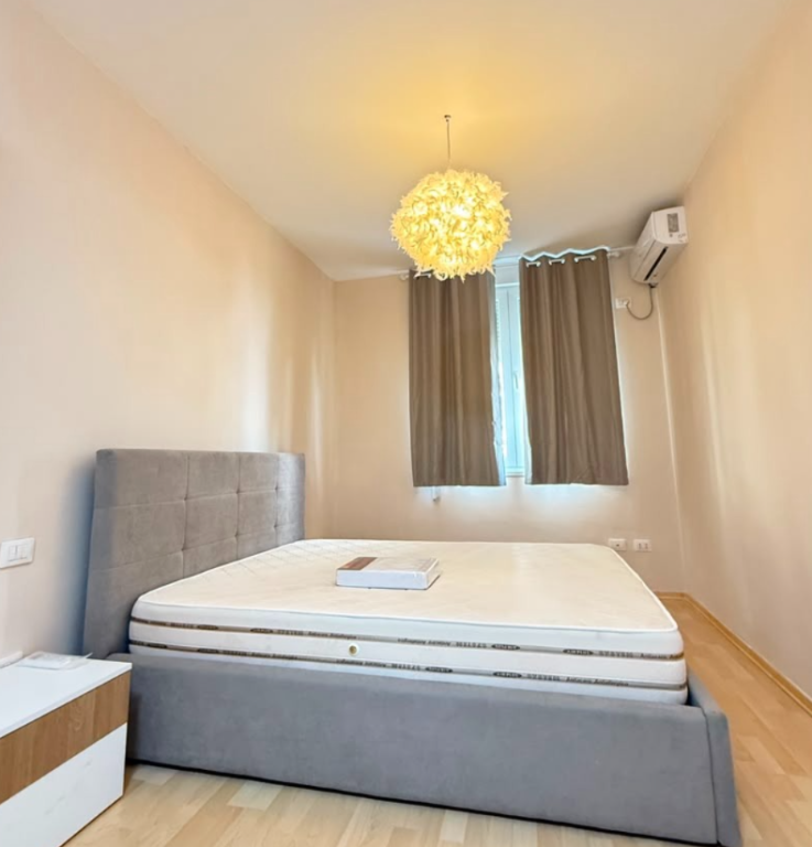 Apartment 2+1 for rent in Kompleksi Magnet, Tirana, 90 m². Photo 2 of 3