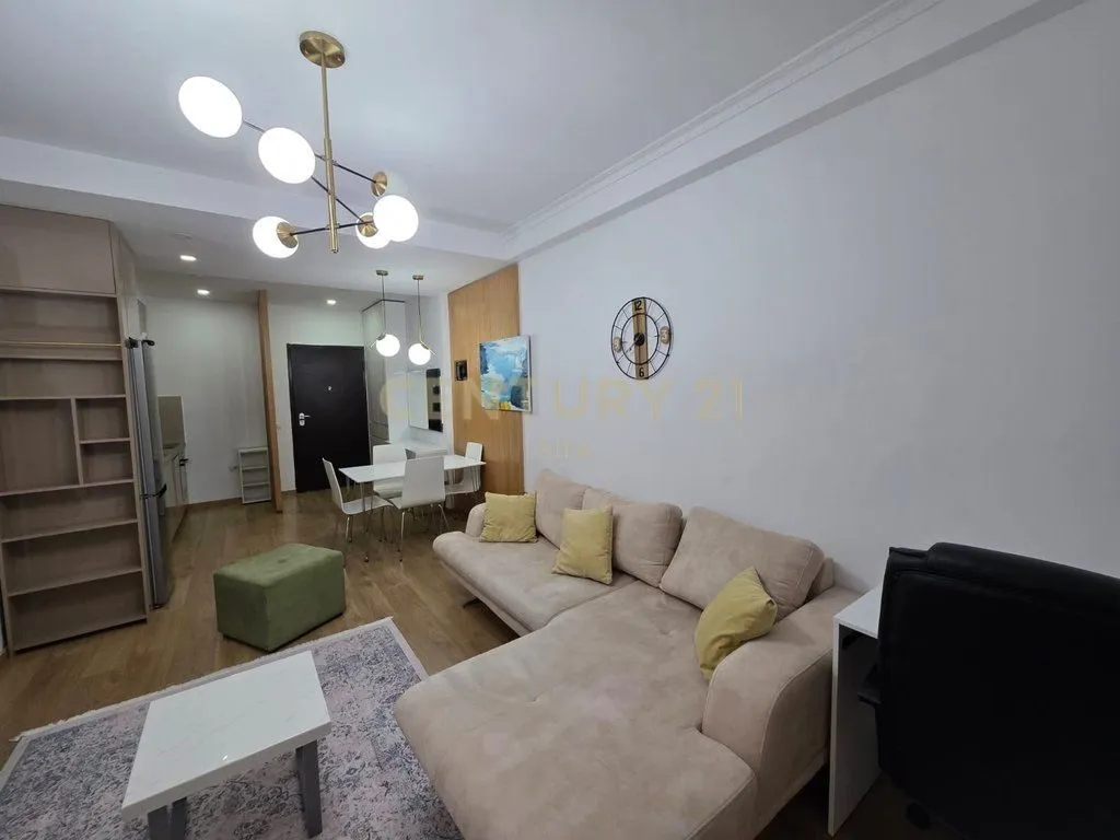 Apartament 1+1 me qera në Kodra e Diellit, Tiranë, 67 m². Foto 1 nga 4