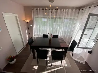 Apartament 3+1 me qera në Blloku, Tiranë, 250 m². Foto 6 nga 12