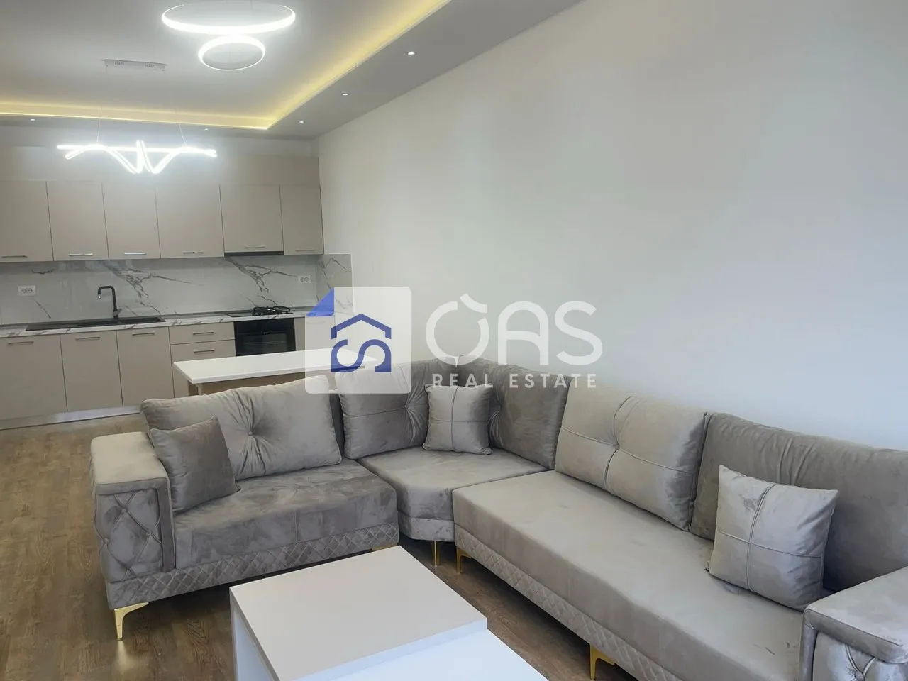 Apartament 2+1 me qera në Paskuqan, Kamëz, 130 m². Foto 1 nga 3