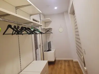 Appartamento 4+1 in affitto a Rruga Janos Hunyadi, Tirana, 150 m². Foto 4 di 12