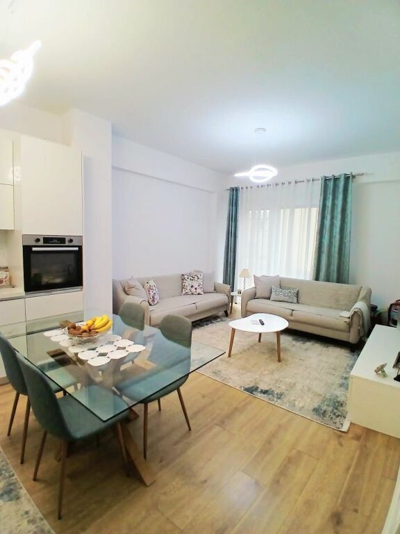 Apartament 2+1 me qera në Rruga Siri Kodra, Tiranë, 100 m². Foto 1 nga 3