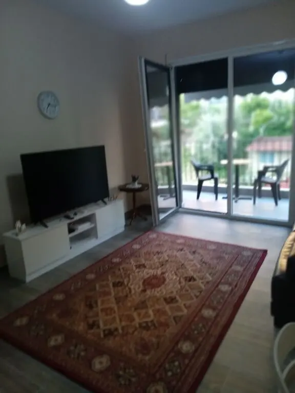 Apartament 1+1 me qera në Lungomare, Vlorë, 70 m²