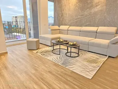 Appartamento 2+1 in affitto a Rruga Riza Cerova, Tirana, 125 m². Foto 1 di 12