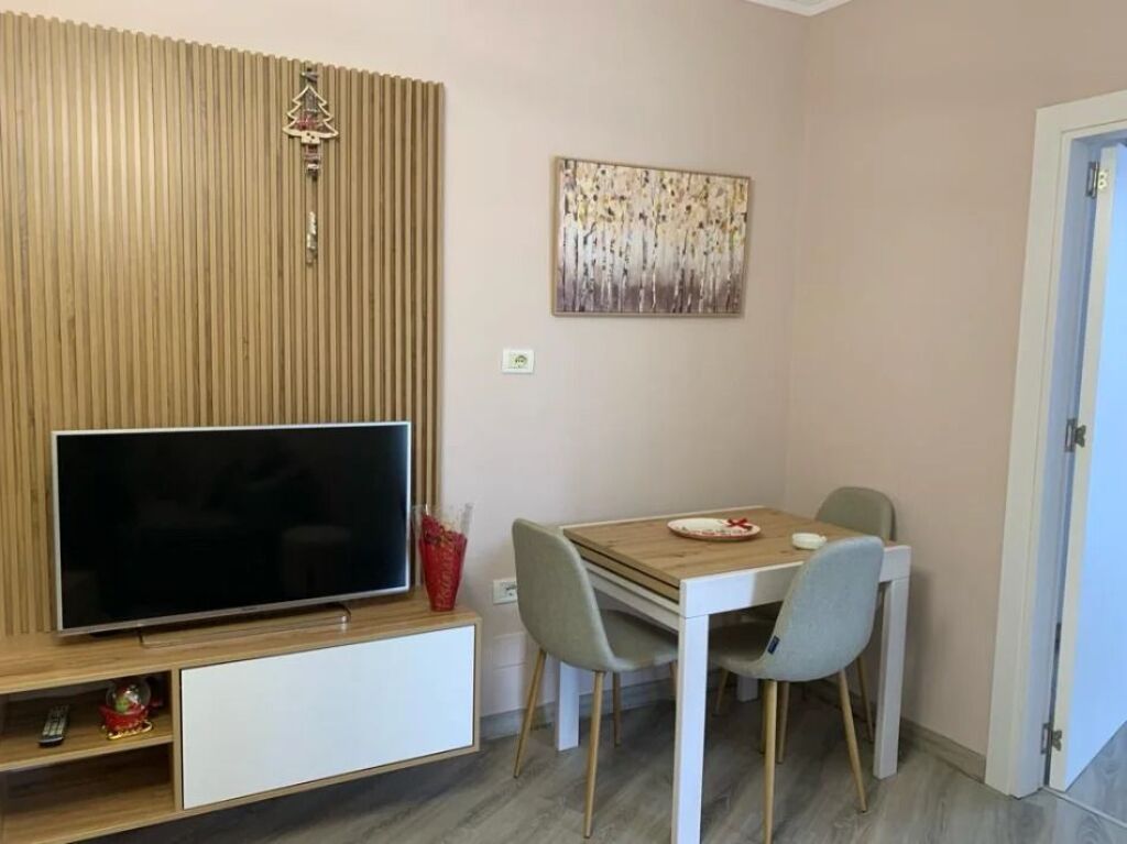 Apartament 2+1 me qera në Don Bosko, Tiranë, 100 m². Foto 2 nga 3