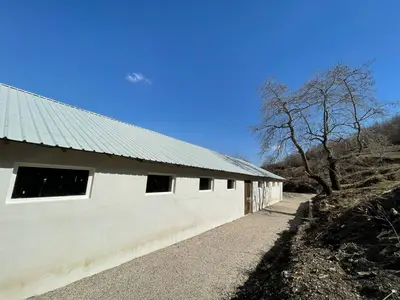 Warehouse for rent in Dajt, Tirana, 700 m². Photo 1 of 3