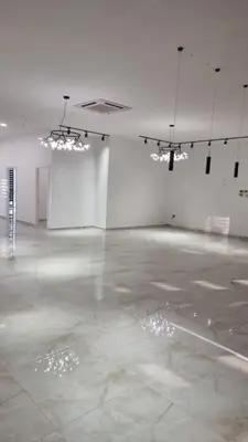 Office for rent in Farmacia 10, Tirana, 224 m². Photo 2 of 12