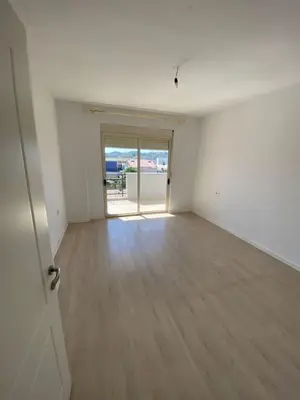 Apartament 2+1 me qera në Ardeno Mobilime, Tiranë, 127 m². Foto 4 nga 11