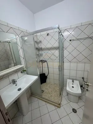 Appartamento 2+1 in affitto ad Astir, Tirana, 105 m². Foto 7 di 8
