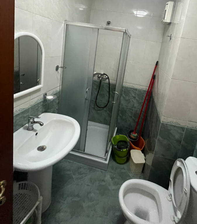 Apartament 2+1 me qera në Zogu i Zi, Tiranë, 115 m². Foto 2 nga 3