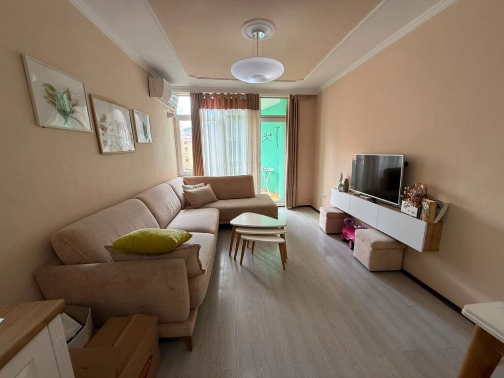 Appartamento 2+1 in affitto a Komuna e Parisit, Tirana, 95 m². Foto 1 di 3