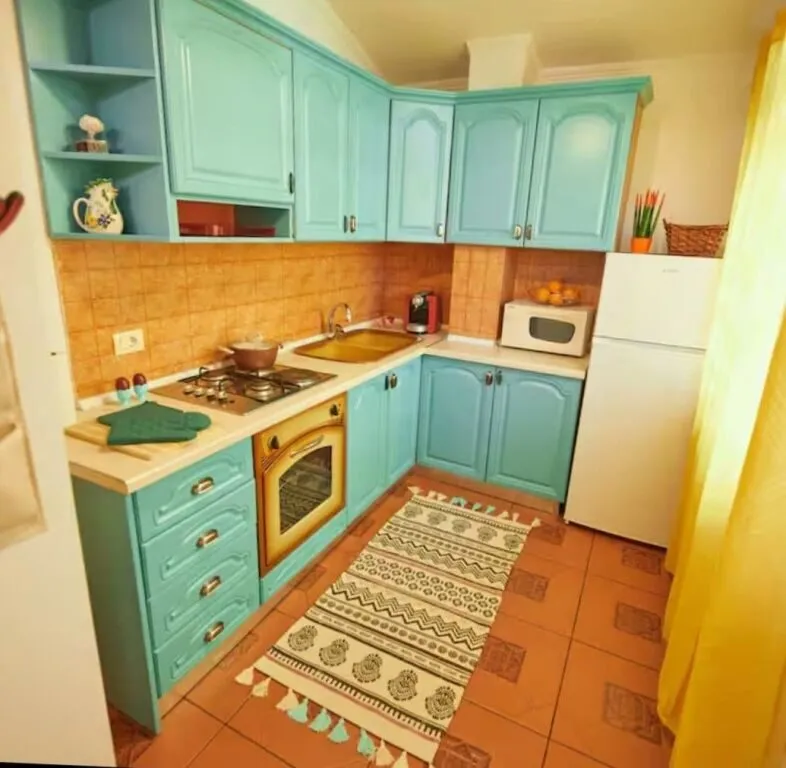 Appartamento 2+1 in affitto a Juvenilja, Tirana, 80 m². Foto 1 di 3