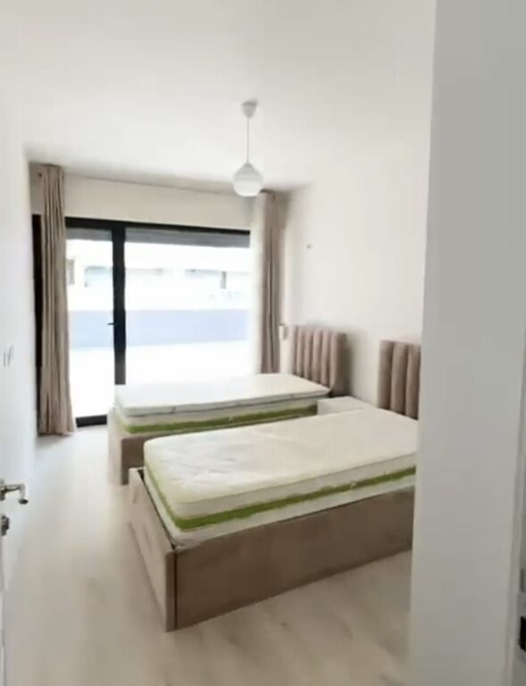 Apartment 2+1 for rent in Rruga Jordan Misja, Tirana, 150 m². Photo 3 of 3