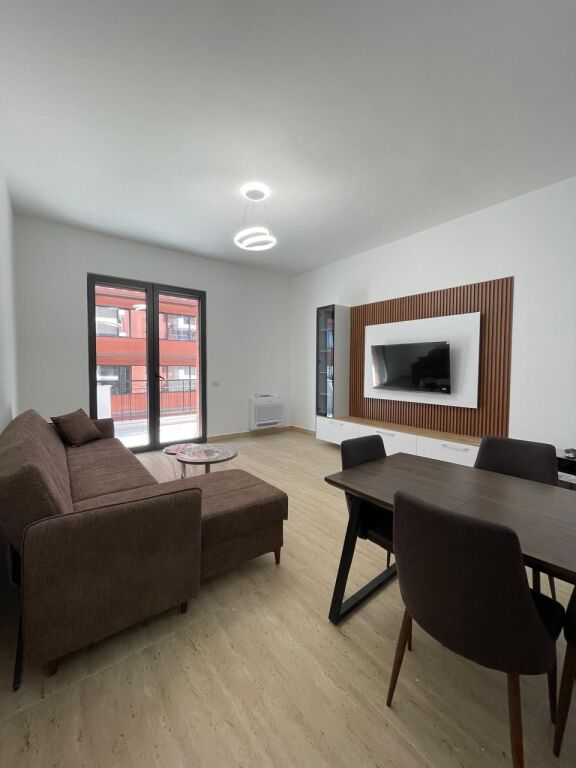 Apartament 1+1 me qera në Kompleksi Delijorgji, Tiranë, 70 m²