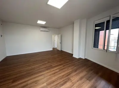 Office for rent in Toptani, Tirana, 134 m². Photo 3 of 7