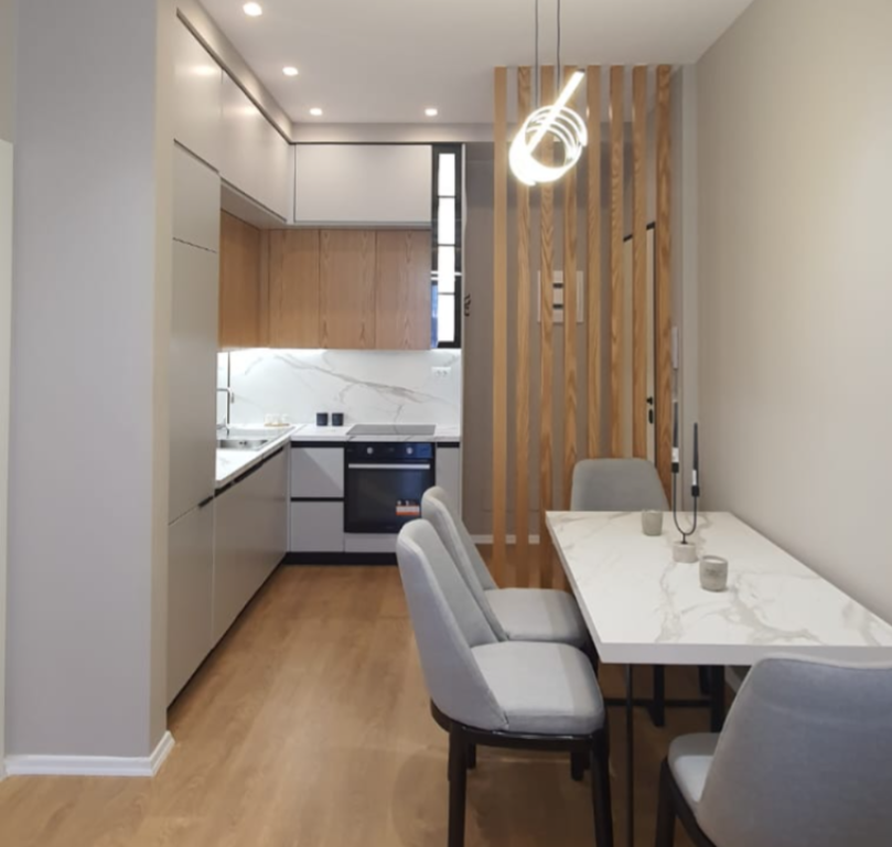 Apartment 1+1 for rent in 21 Dhjetori, Tirana, 80 m². Photo 2 of 3