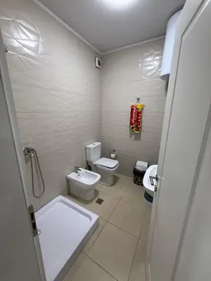 Appartamento 3+1 in affitto a Rruga Ndre Mjeda, Tirana, 120 m². Foto 7 di 7