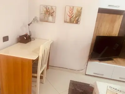 Vilë 1+1 me qera në Rruga e Kavajës, Tiranë, 50 m². Foto 10 nga 11