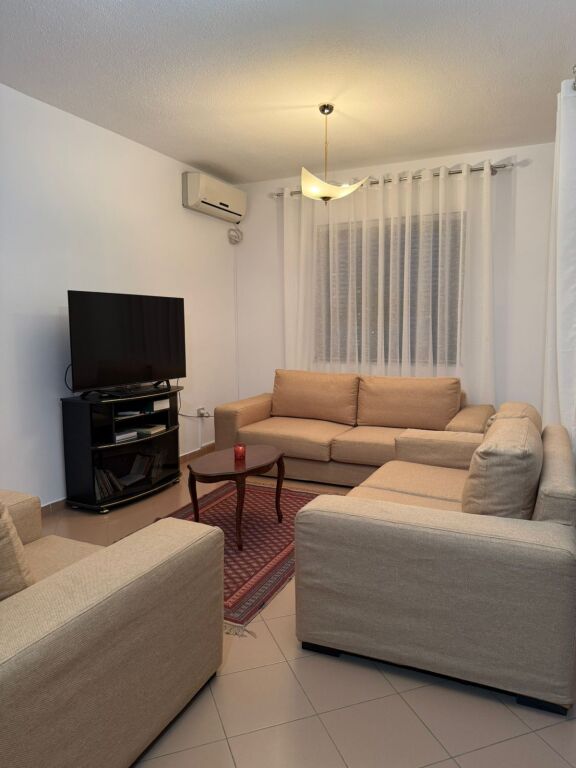 Apartament 2+1 me qera në Rruga e Kosovarëve, Tiranë, 100 m². Foto 2 nga 3