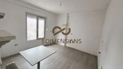 Apartament 3+1 me qera në Selitë, Tiranë, 130 m². Foto 2 nga 11
