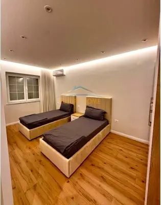 Apartament 2+1 me qera në Sheshi Skënderbej, Tiranë, 87 m². Foto 4 nga 6