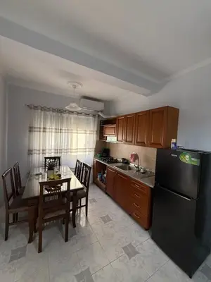 Apartament 1+1 me qera në Plazh, Durrës, 55 m². Foto 2 nga 6