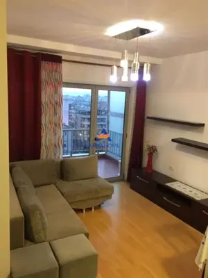 Appartamento 1+1 in affitto a Rruga Xhanfize Keko, Tirana, 60 m². Foto 2 di 9