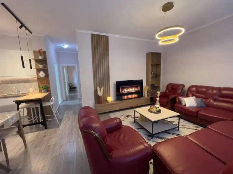 Appartamento 2+1 in affitto a Pizzeria LakeView, Tirana, 105 m²