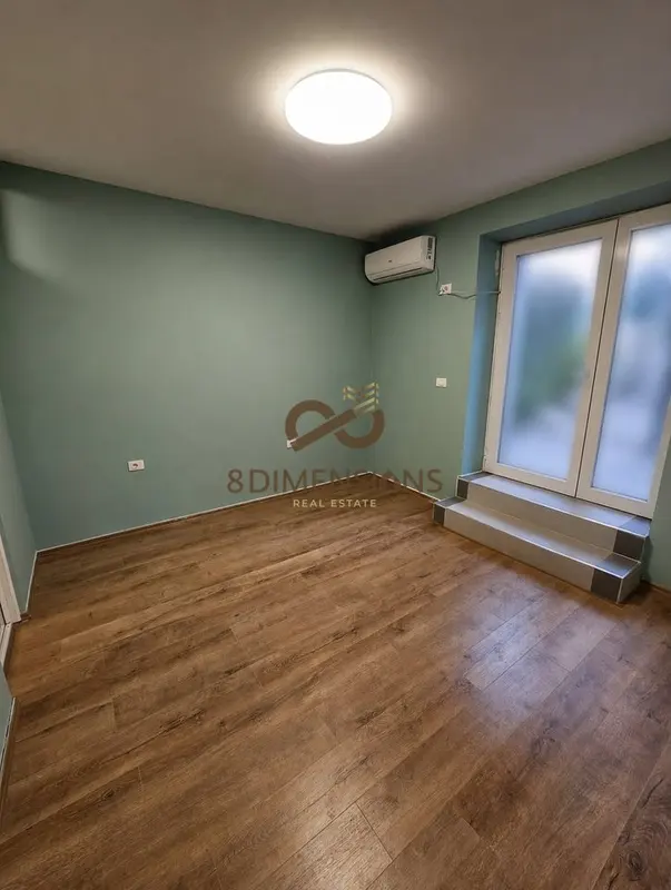 Locale commerciale in affitto a Myslym Shyri, Tirana, 30 m²