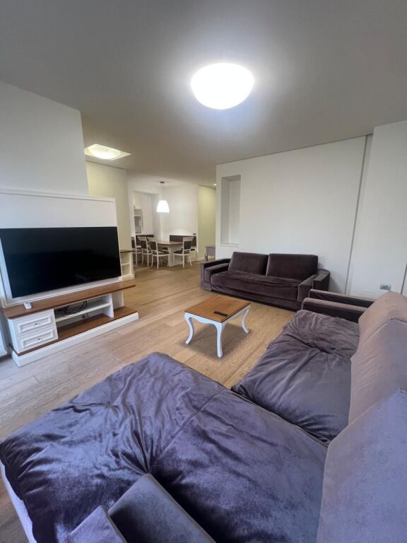Apartment 2+1 for rent in Sheshi Willson, Tirana, 120 m². Photo 1 of 3