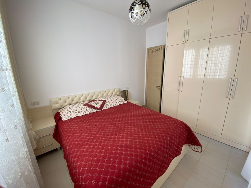 Apartment 1+1 for rent in Fresku, Tirana, 65 m². Photo 3 of 3