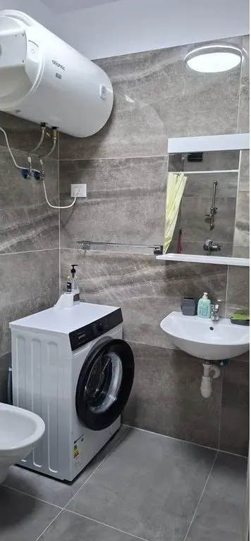 Apartament 1+1 me qera në Xhamia e Tabakeve, Tiranë, 75 m²