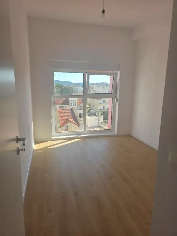 Apartament 1+1 me qera në Ali Demi, Tiranë, 60 m²
