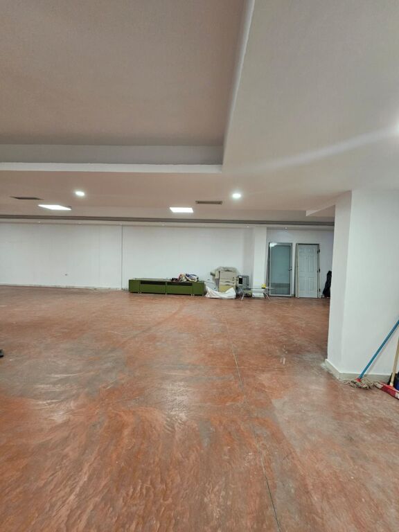 Warehouse for rent in Rruga Jordan Misja, Tirana, 485 m². Photo 2 of 3