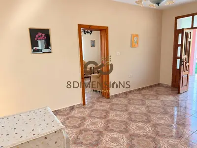 Apartament 2+1 me qera në Ali Demi, Tiranë, 90 m². Foto 9 nga 11