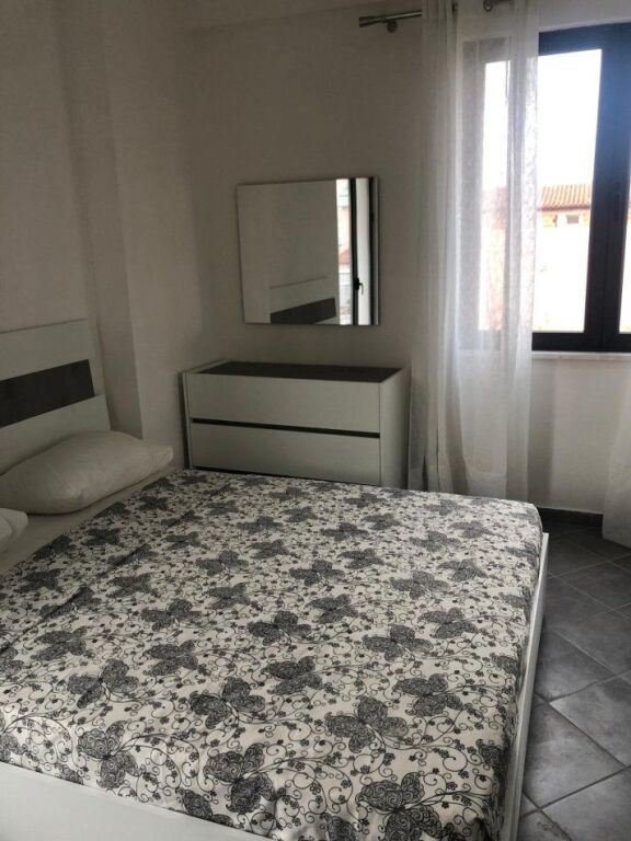 Apartament 2+1 me qera në Don Bosko, Tiranë, 100 m². Foto 2 nga 3