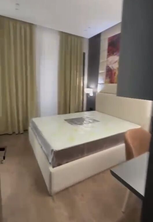 Apartment 1+1 for rent in Kompleksi Delijorgji, Tirana, 70 m². Photo 2 of 3