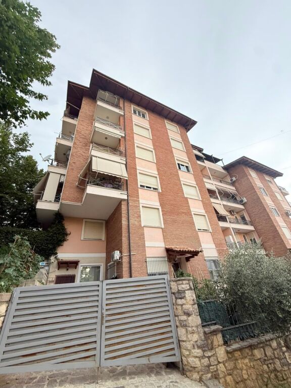 Appartamento 2+1 in affitto a Selitë, Tirana, 108 m². Foto 3 di 3