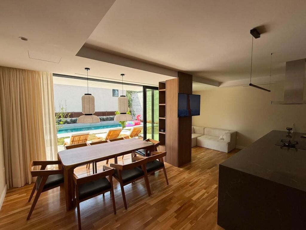 Vilë me qera në TEG, Tiranë, 900 m²