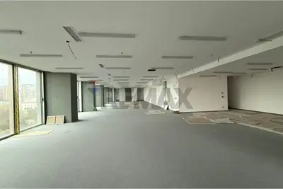 Zyrë me qera në Bulevardi Bajram Curri, Tiranë, 1 570 m². Foto 3 nga 3